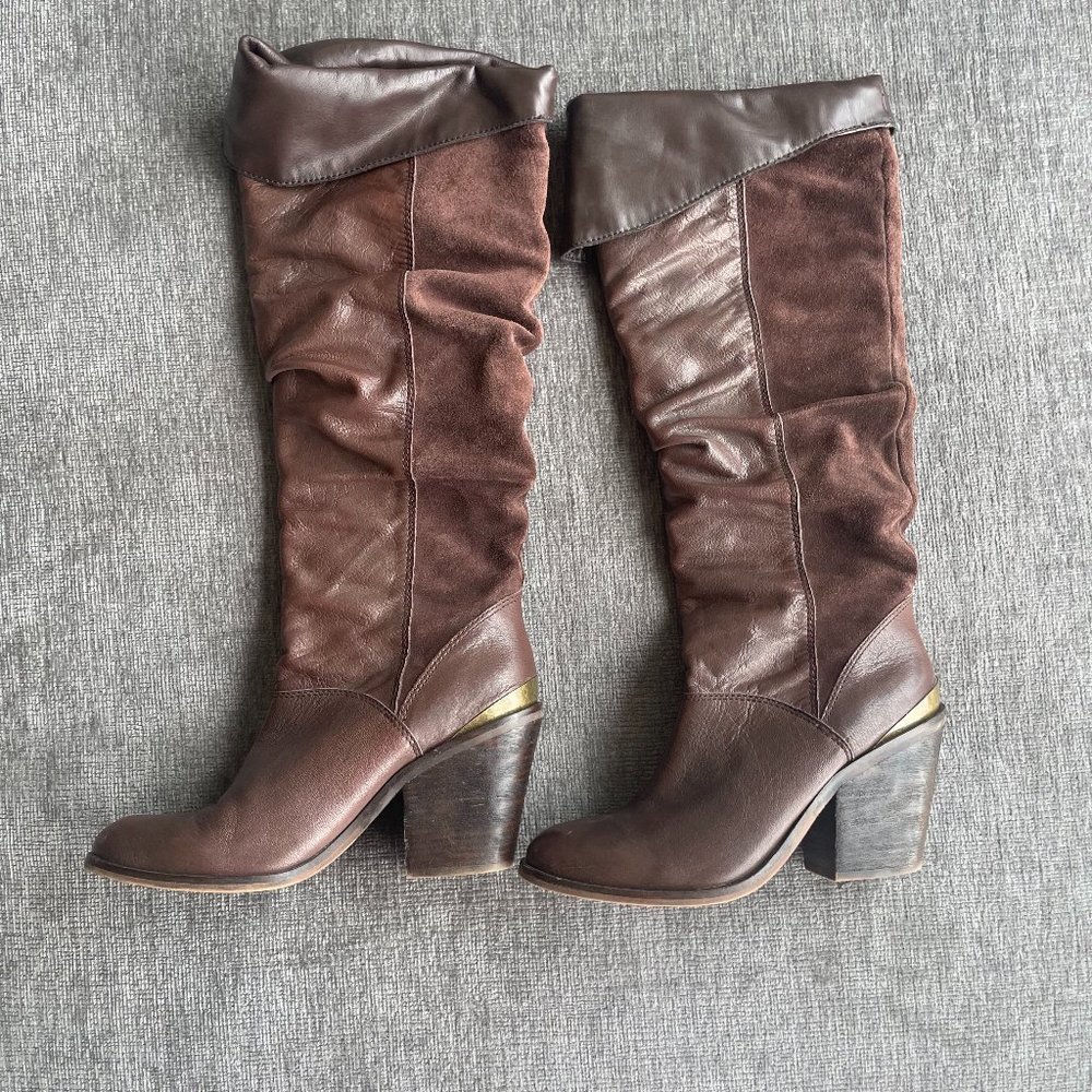 RARE Lucky Brand Brown Knee High Boots; Gold detail (Size 9)